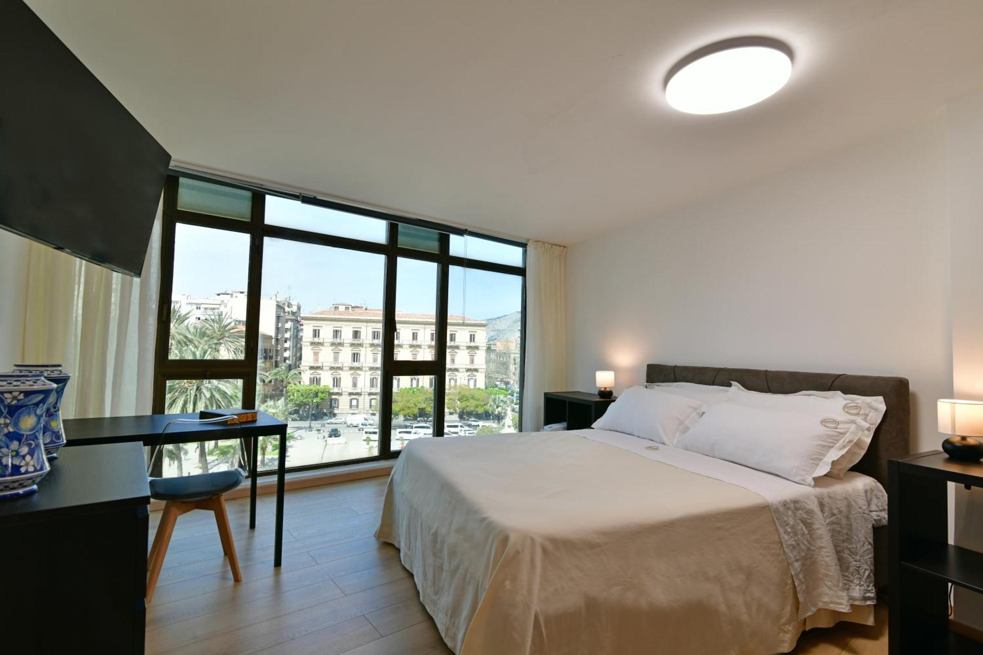 Sabatino Piazza Castelnuovo - Politeama Appartement
