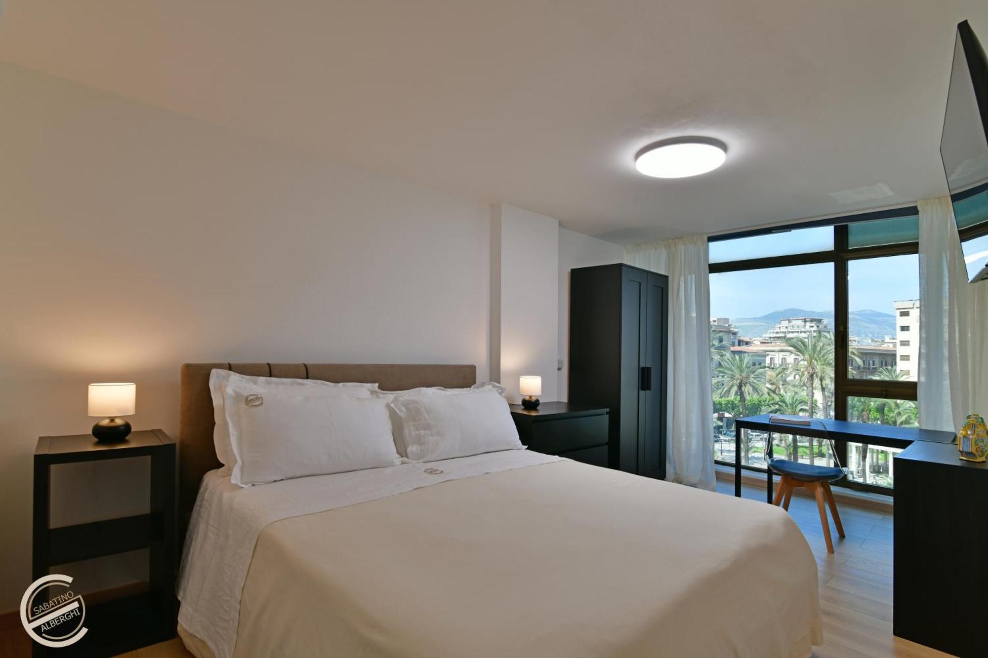 Sabatino Piazza Castelnuovo - Politeama Appartement